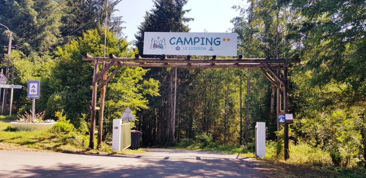 Entrée camping le Lyzeron
